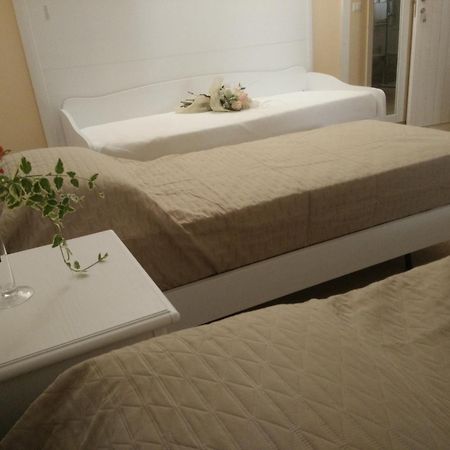 Le Camelie Bed and Breakfast Marina di Ginosa Δωμάτιο φωτογραφία
