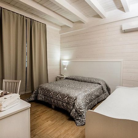 Le Camelie Bed and Breakfast Marina di Ginosa Εξωτερικό φωτογραφία