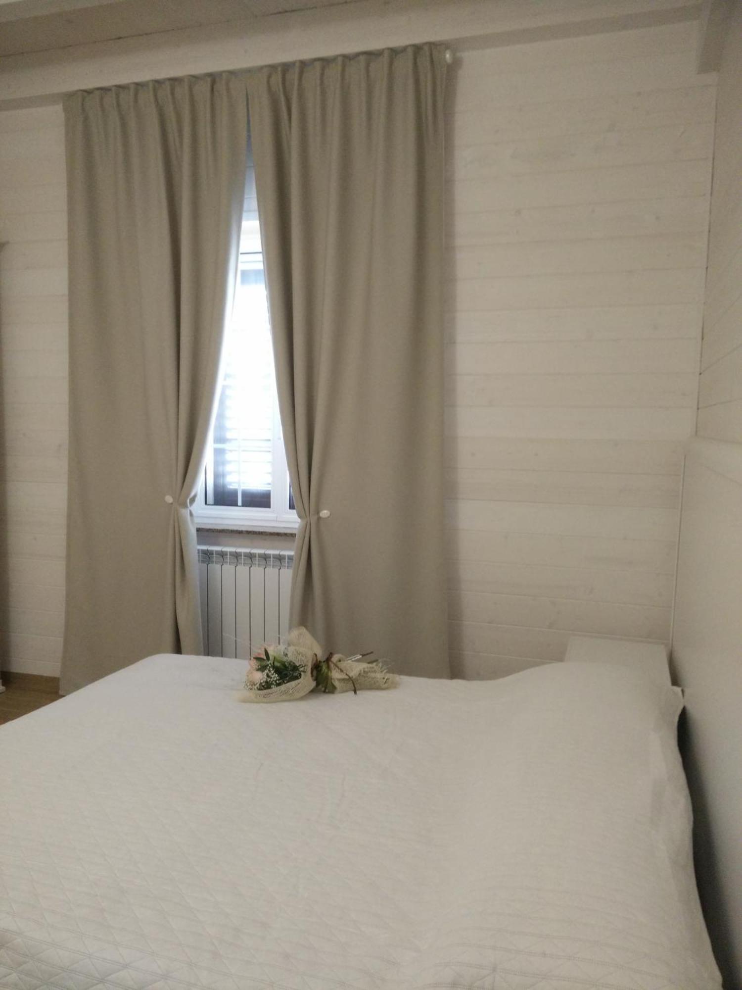 Le Camelie Bed and Breakfast Marina di Ginosa Δωμάτιο φωτογραφία