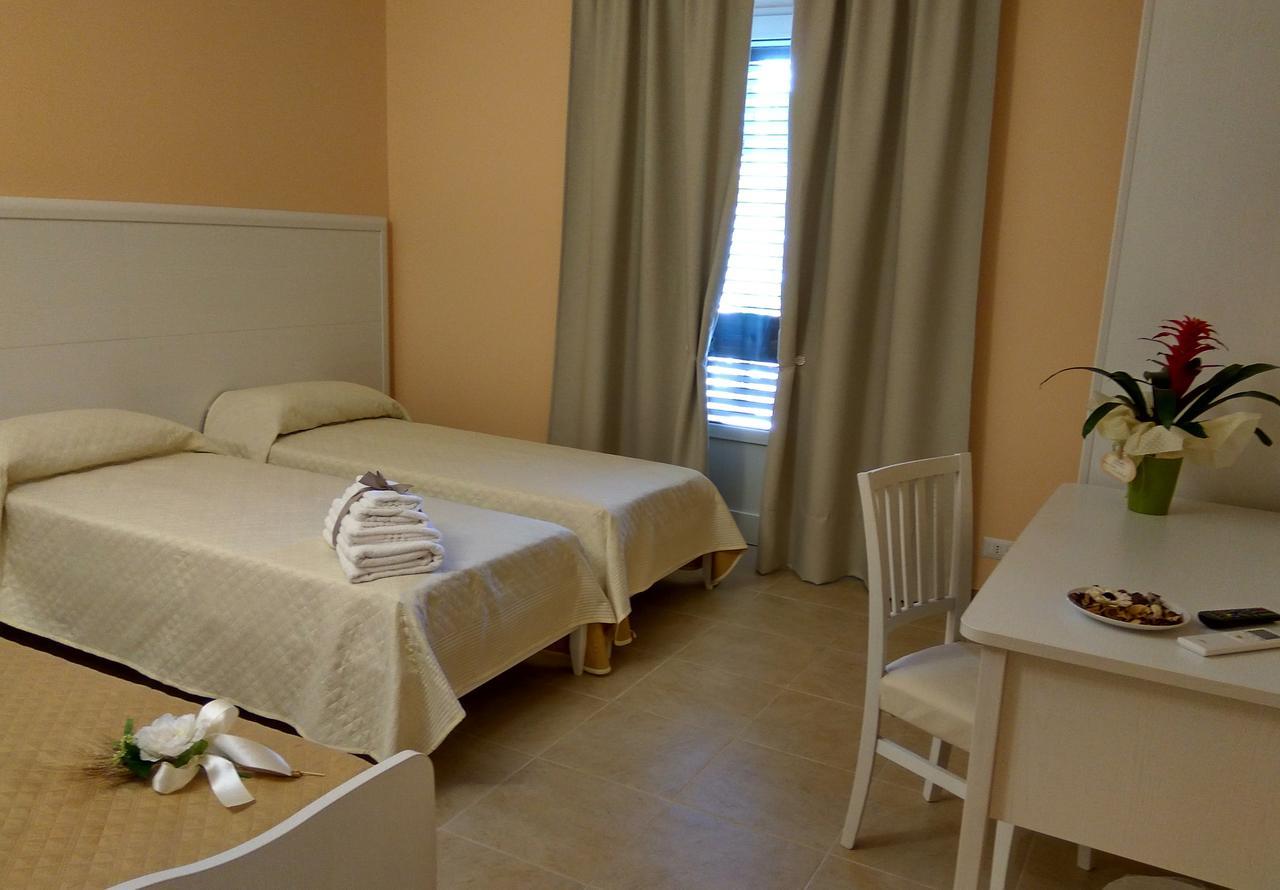 Le Camelie Bed and Breakfast Marina di Ginosa Εξωτερικό φωτογραφία