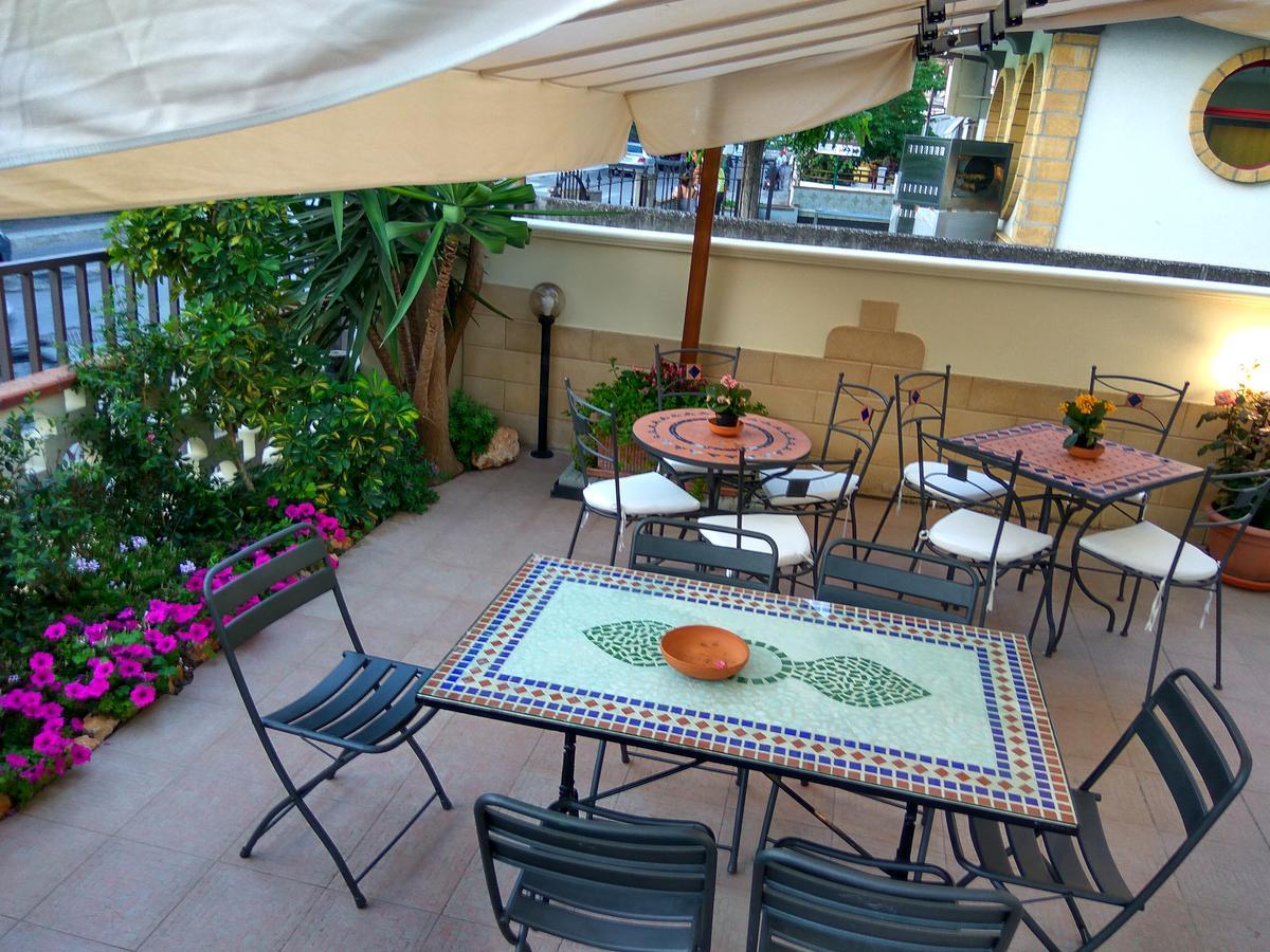 Le Camelie Bed and Breakfast Marina di Ginosa Εξωτερικό φωτογραφία