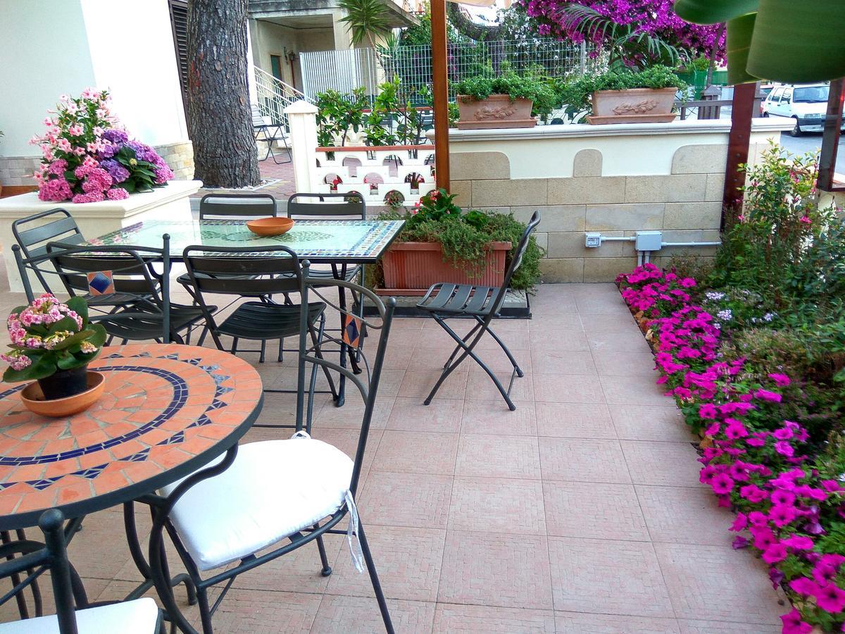 Le Camelie Bed and Breakfast Marina di Ginosa Εξωτερικό φωτογραφία
