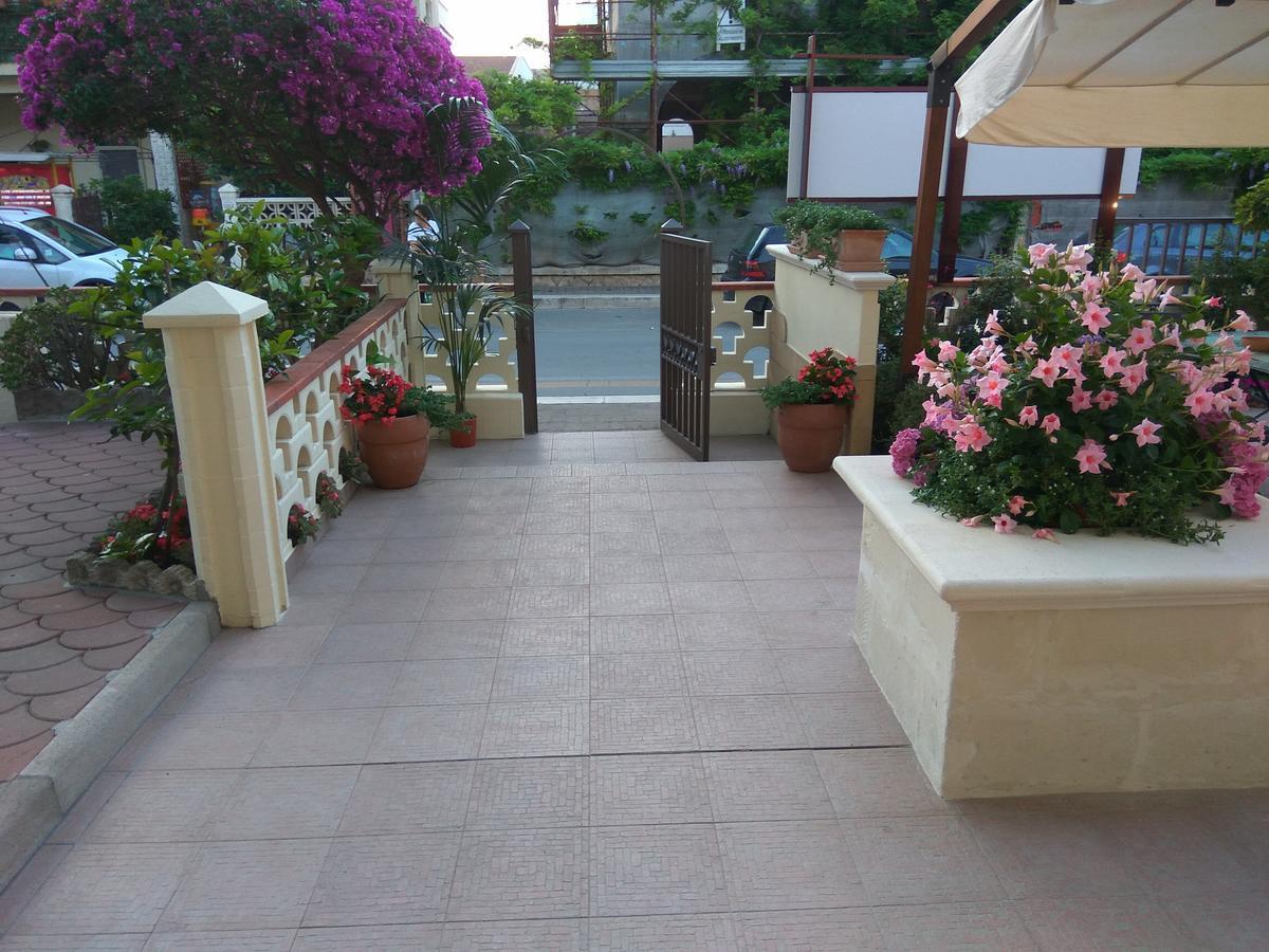 Le Camelie Bed and Breakfast Marina di Ginosa Εξωτερικό φωτογραφία