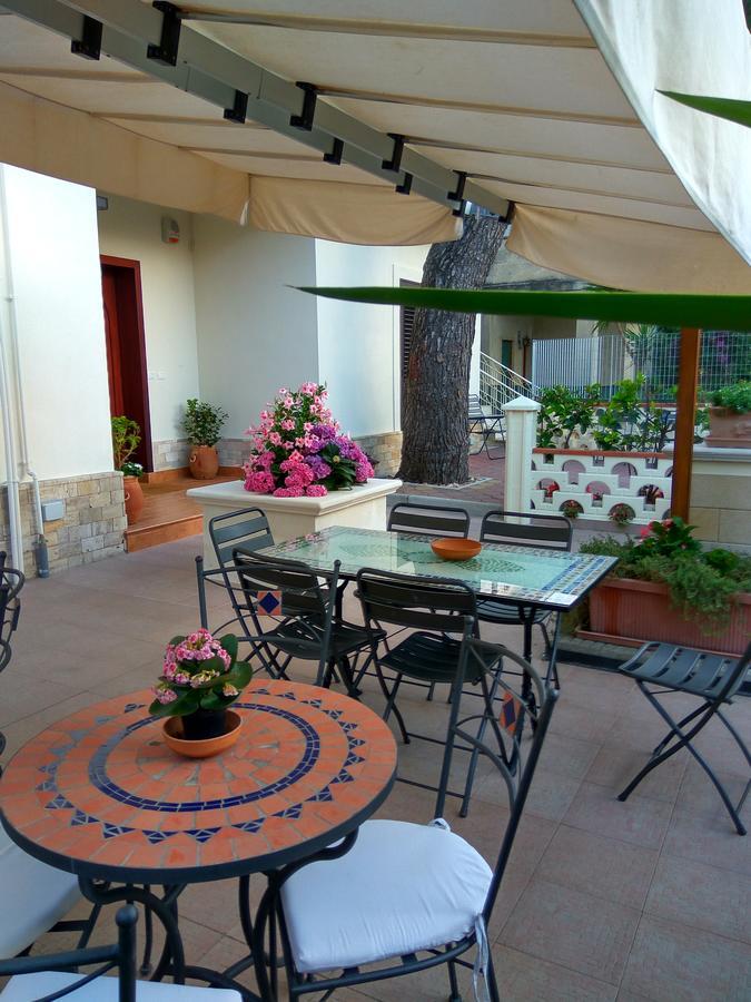 Le Camelie Bed and Breakfast Marina di Ginosa Εξωτερικό φωτογραφία